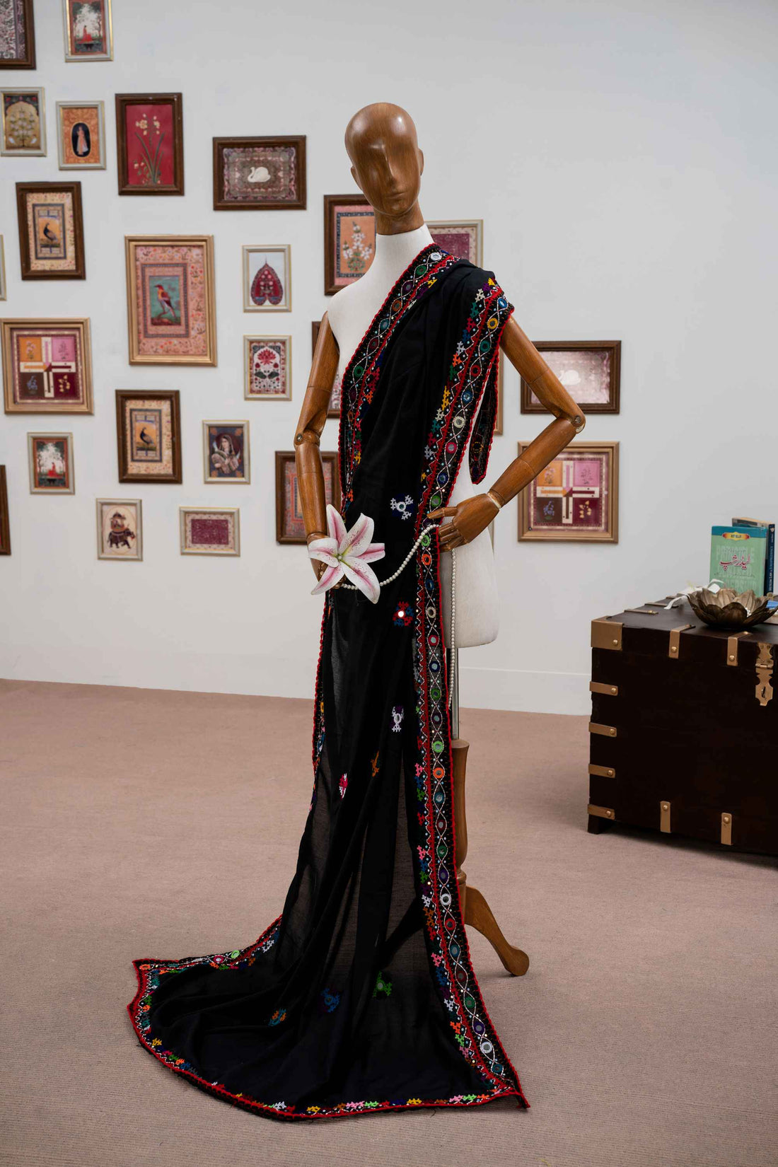 Hurmus Noir Shawl / Scarf